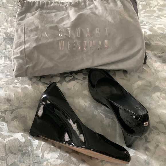 Stuart Weitzman wedges size 8 / black patent leather.